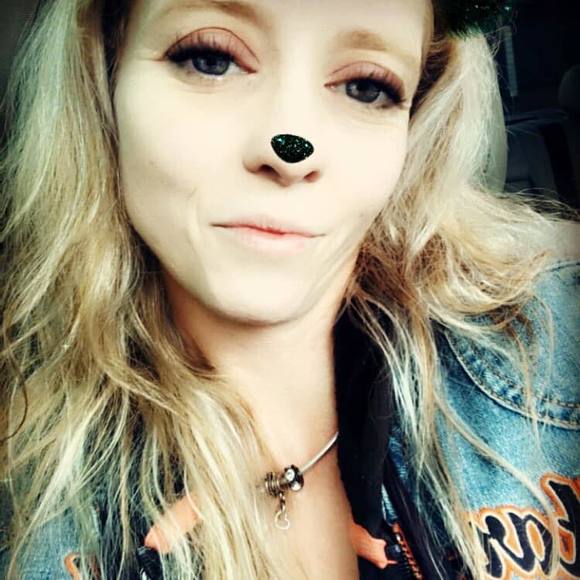 Meet your Posher, Jodie - Picture 1 of 1